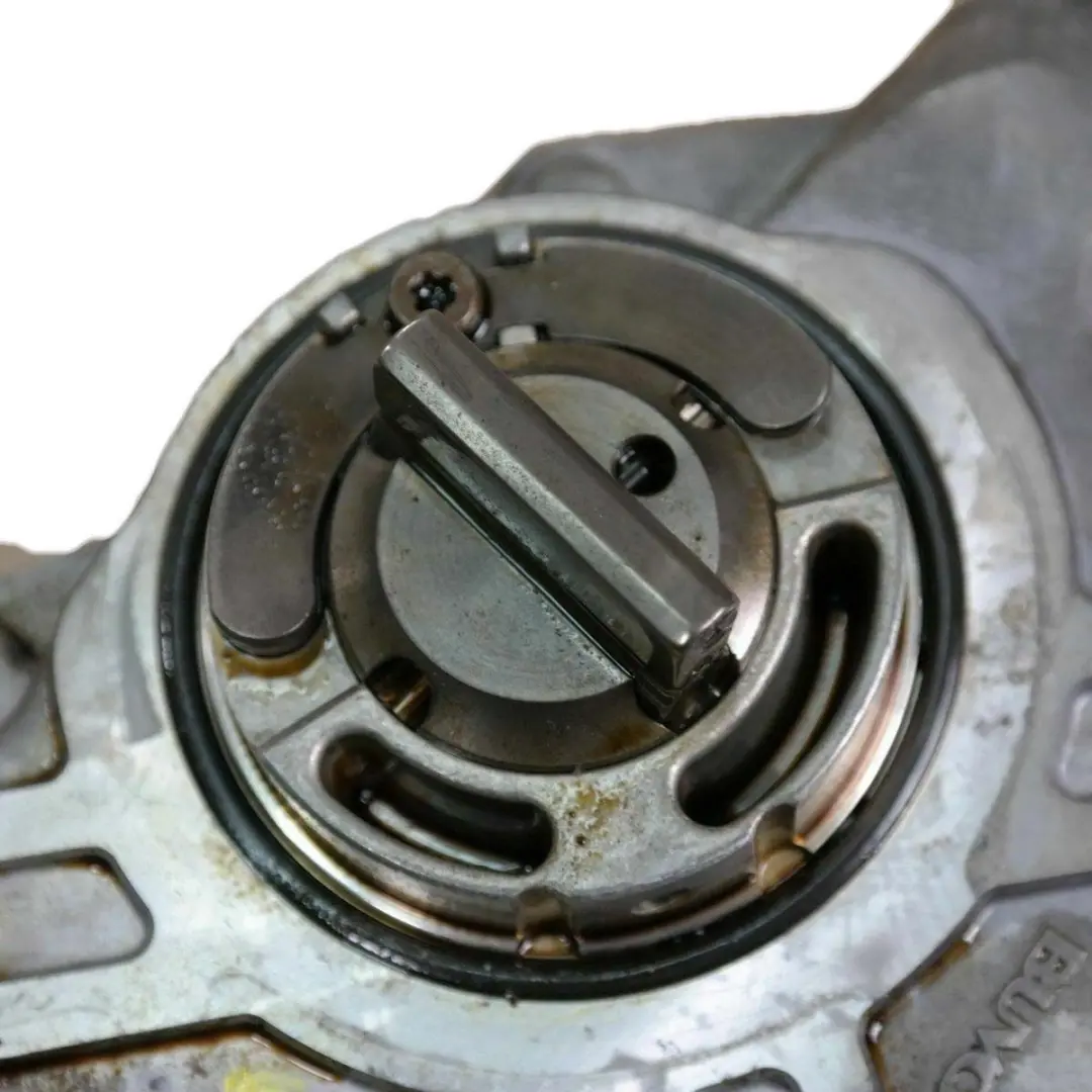 Culata Bomba De Vacío N46 Gasolina para BMW E46 E60 E81 E87 E90 con número de pieza 7542498 BMW E46 E60 E81 E87 E90 Culata Bomba De Vacío N46 Gasolina - SKU 7542498 - Número de pieza 7542498