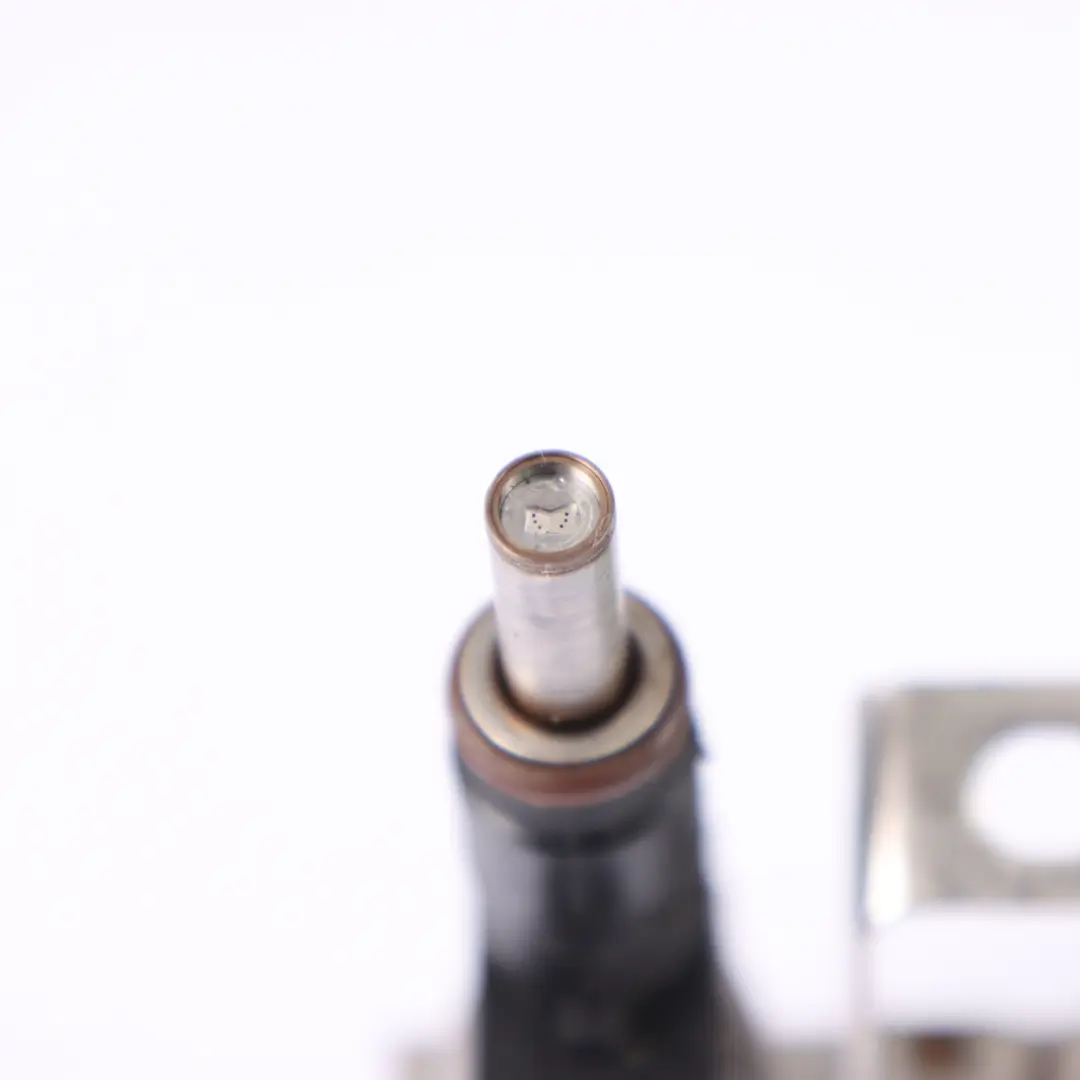 Rail De Combustible BMW E60 E65 E81 E85 E87 E90 N52 N52N Inyectores para con número de pieza 7542541 Rail De Combustible BMW E60 E65 E81 E85 E87 E90 N52 N52N Inyectores - SKU 7542541-2 - Número de pieza 7542541