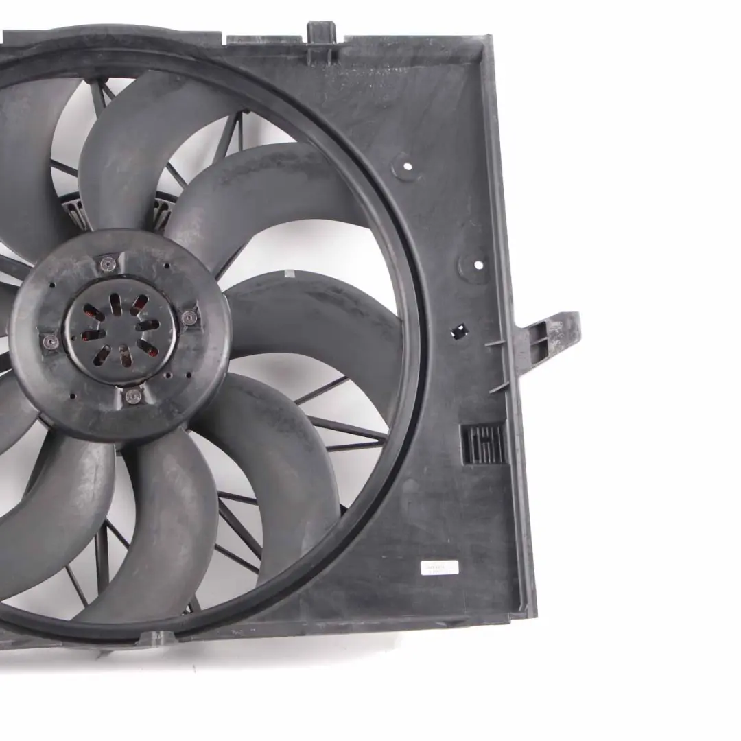 Radiator Cooling Fan Housing 600W to BMW E60 E63 E65 Petrol with Part number 7543282 BMW E60 E63 E65 Petrol Radiator Cooling Fan Housing 600W - SKU 7543282-2 - Part number 7543282