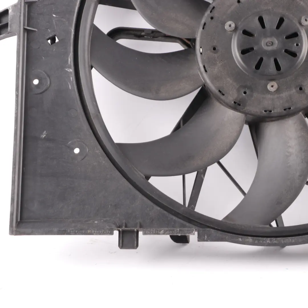 Radiator Cooling Fan Housing 600W to BMW E60 E63 E65 Petrol with Part number 7543282 BMW E60 E63 E65 Petrol Radiator Cooling Fan Housing 600W - SKU 7543282-5 - Part number 7543282