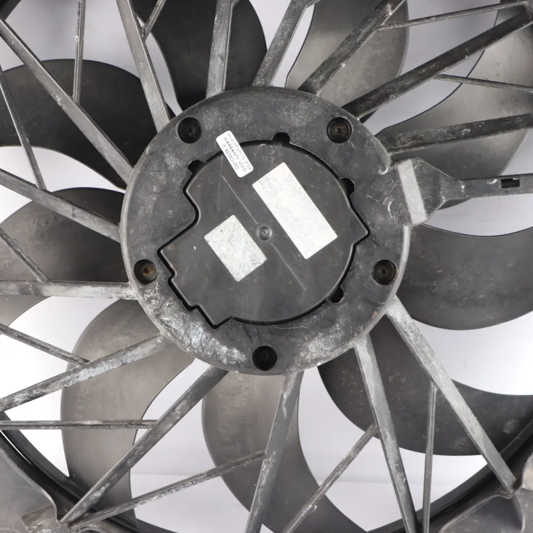 Radiator Cooling Fan Housing 600W to BMW E60 E61 E63 E65 Petrol Engine with Part number 7543282 BMW E60 E61 E63 E65 Petrol Engine Radiator Cooling Fan Housing 600W - SKU 7543282-6 - Part number 7543282