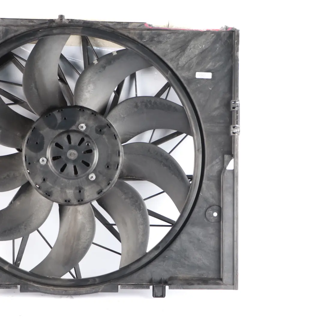 Radiator Cooling Fan Housing 600W to BMW E60 E61 E63 E65 Petrol Engine with Part number 7543282 BMW E60 E61 E63 E65 Petrol Engine Radiator Cooling Fan Housing 600W - SKU 7543282-6 - Part number 7543282