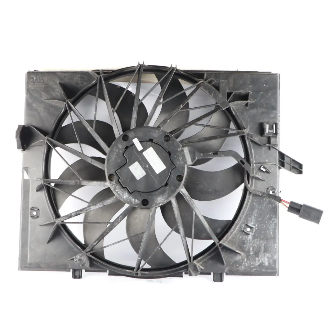 Radiator Cooling Fan Housing 600W to BMW E60 E61 E63 E65 Petrol Engine with Part number 7543282 BMW E60 E61 E63 E65 Petrol Engine Radiator Cooling Fan Housing 600W - SKU 7543282-6 - Part number 7543282