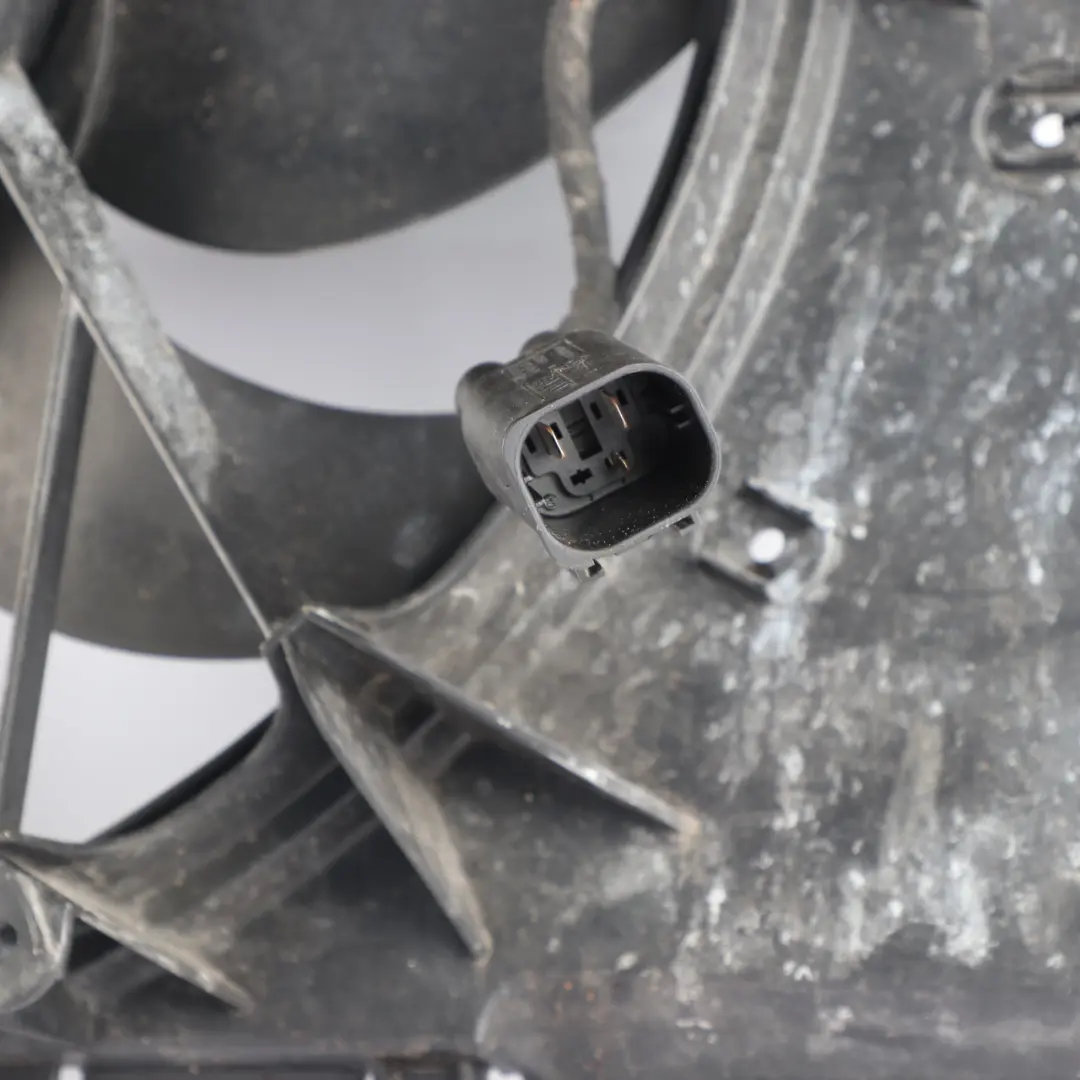 Radiator Cooling Fan Housing 600W to BMW E60 E61 E63 E65 Petrol Engine with Part number 7543282 BMW E60 E61 E63 E65 Petrol Engine Radiator Cooling Fan Housing 600W - SKU 7543282-6 - Part number 7543282