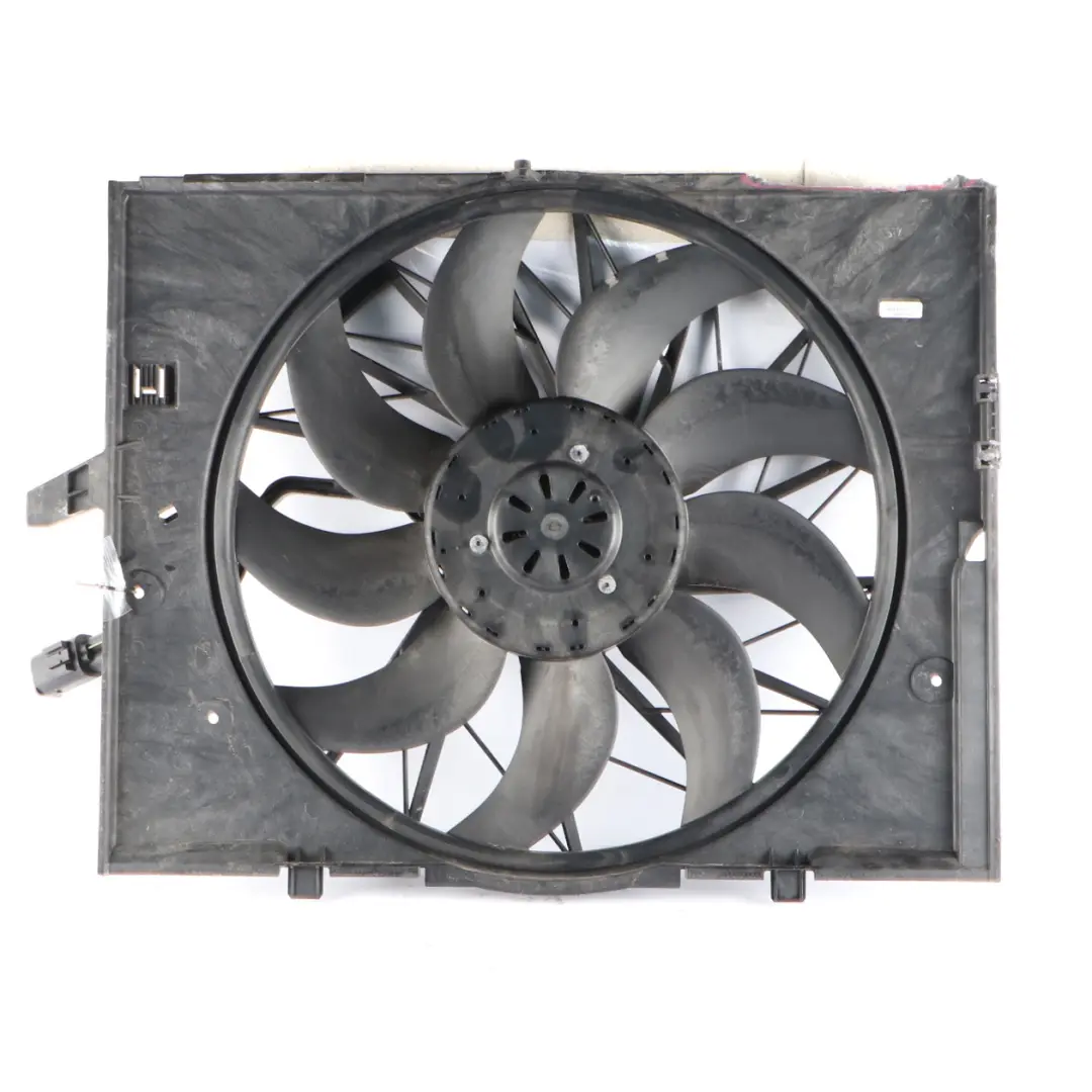 Completo Benzina Ventilatore Radiatore 600W per BMW E65 con numero di parte 7543282 BMW E65 Completo Benzina Ventilatore Radiatore 600W - SKU 7543282 - Numero di parte 7543282