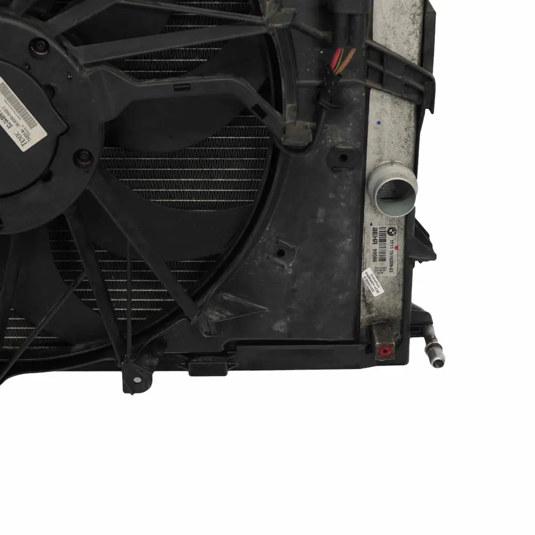 Radiator Fan BMW E65 Complete Petrol Coolant Fan Housing Motor 600W to with Part number 7543282 Radiator Fan BMW E65 Complete Petrol Coolant Fan Housing Motor 600W - SKU 7543282 - Part number 7543282