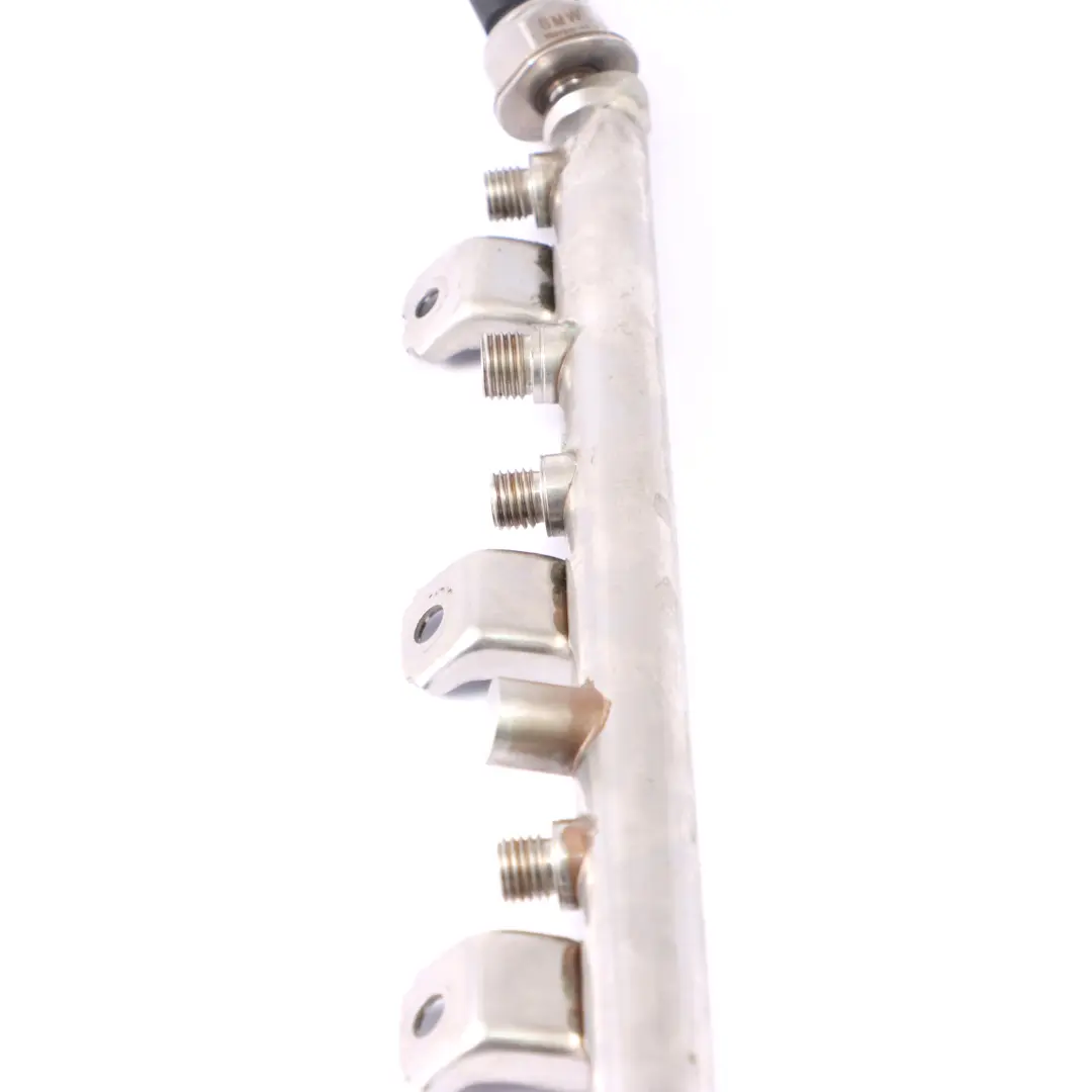 Rail BMW F10 Petrol N63 Fuel High Pressure Rail Cyl. 1-4 to Injection with Part number 7547599 Injection Rail BMW F10 Petrol N63 Fuel High Pressure Rail Cyl. 1-4 - SKU 7547599 - Part number 7547599