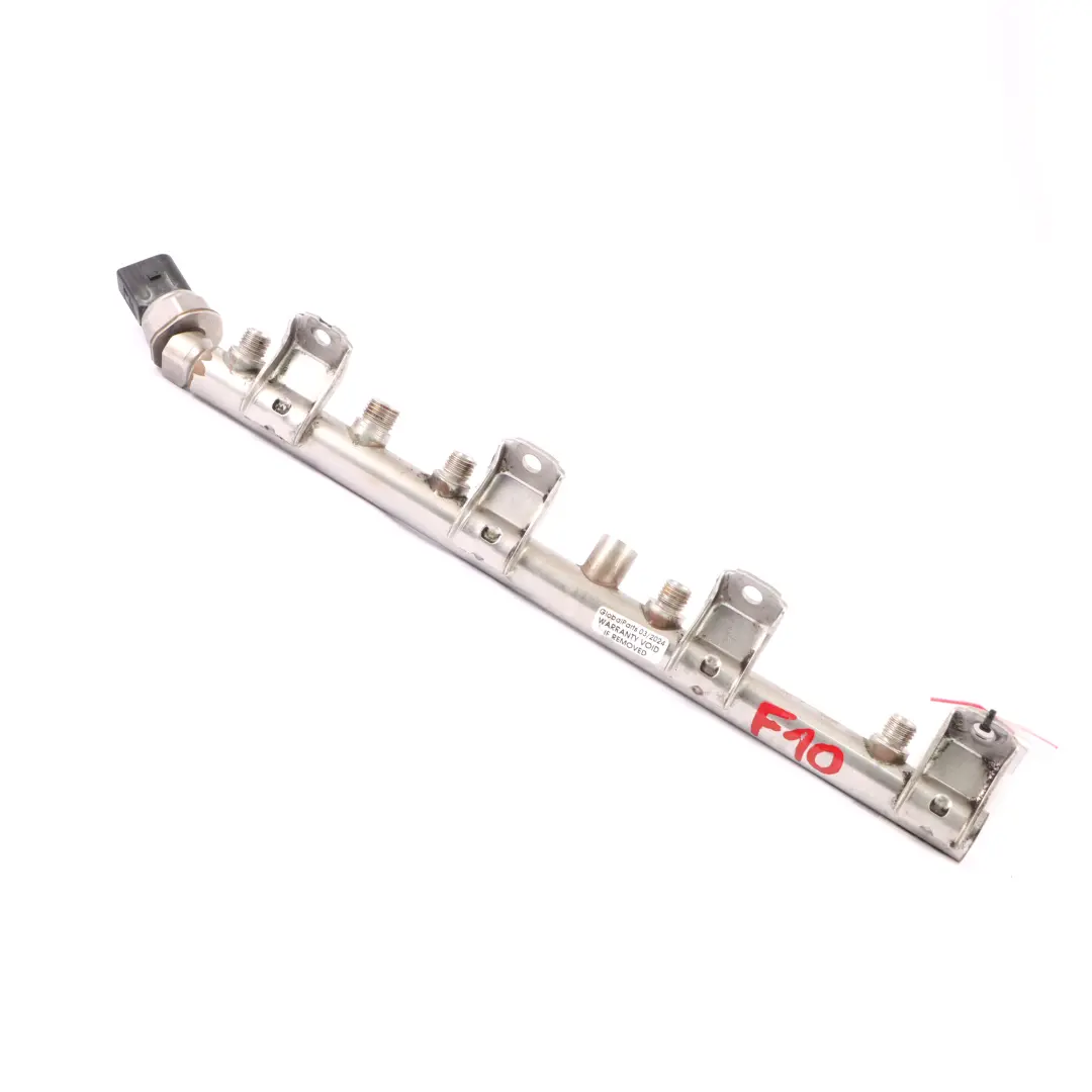 Rail Inyección BMW F10 Gasolina N63 Rail Alta Presión Cil. 1-4 para con número de pieza 7547599 Rail Inyección BMW F10 Gasolina N63 Rail Alta Presión Cil. 1-4 - SKU 7547599 - Número de pieza 7547599