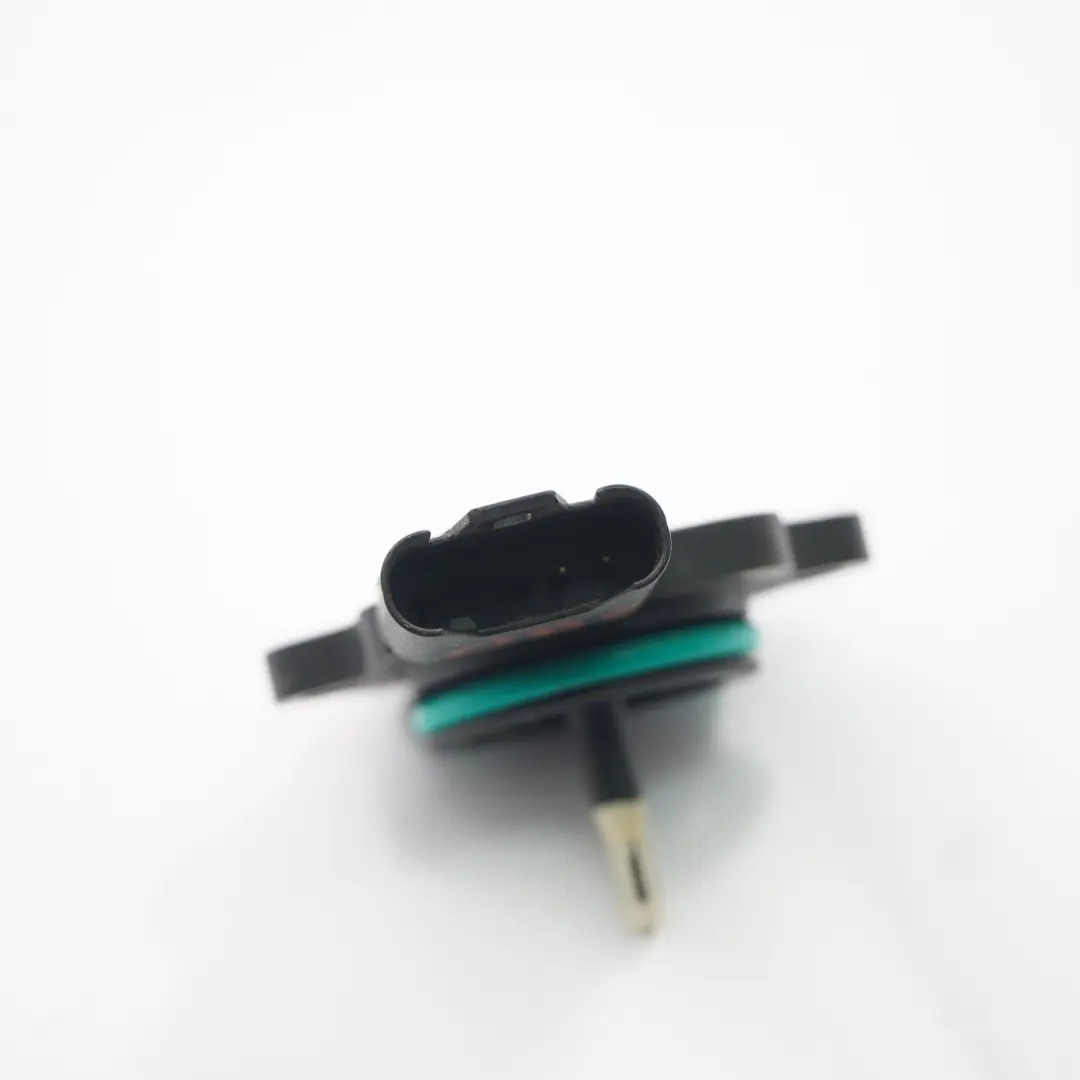 Przepływomierz do BMW E60 E61 E90 LCI o numerze 7547822 BMW E60 E61 E90 LCI Przepływomierz - SKU 7547822 - Numer Części 7547822