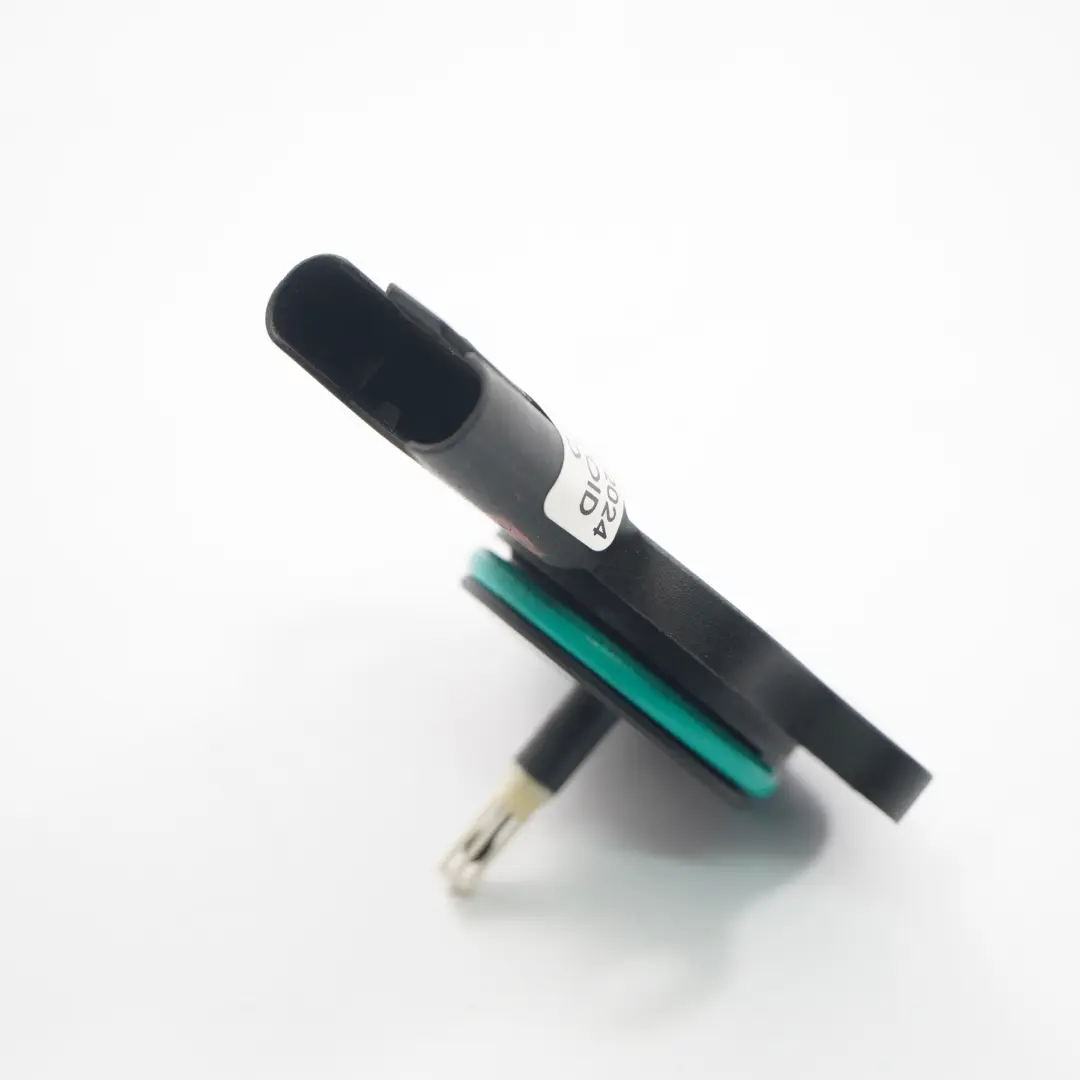 Sensor de temperatura del aire de admisión Gasolina para BMW E60 E61 E90 LCI con número de pieza 7547822 BMW E60 E61 E90 LCI Sensor de temperatura del aire de admisión Gasolina - SKU 7547822 - Número de pieza 7547822