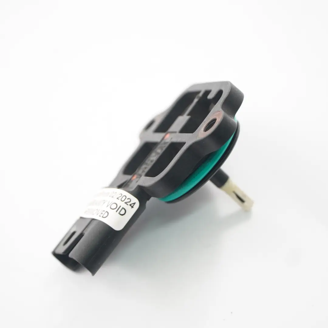 Sensor de temperatura del aire de admisión Gasolina para BMW E60 E61 E90 LCI con número de pieza 7547822 BMW E60 E61 E90 LCI Sensor de temperatura del aire de admisión Gasolina - SKU 7547822 - Número de pieza 7547822