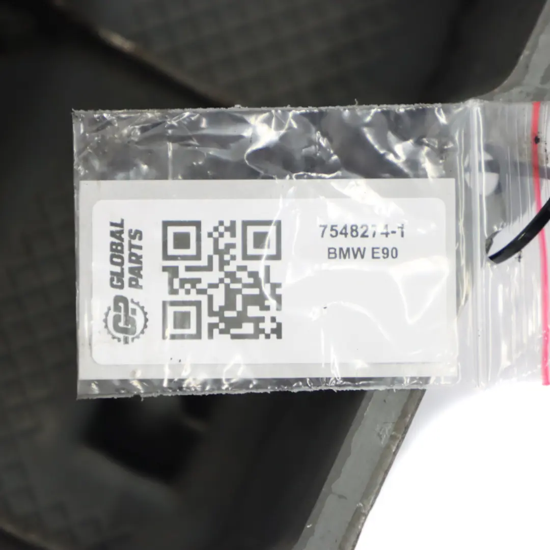 N52 Pokrywa Zaworów Głowicy do BMW E60 E61 E65 E87 E90 E91 o numerze 7548274 BMW E60 E61 E65 E87 E90 E91 N52 Pokrywa Zaworów Głowicy - SKU 7548274-1 - Numer Części 7548274