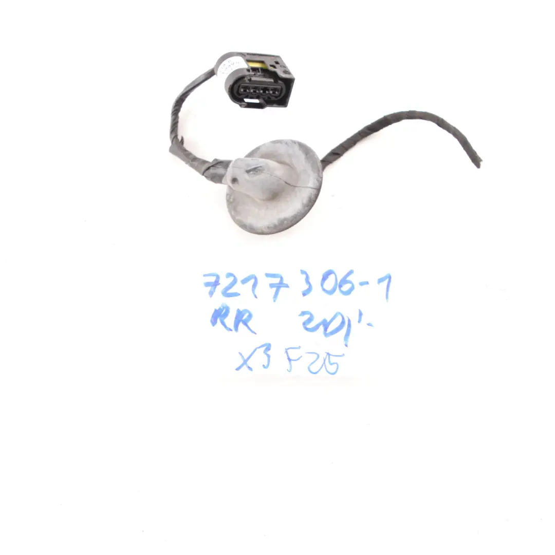 BMW X3 F25 Rear Lamp Trim In The Side Panel Right O/S Plug Socket - SKU 7549802 - Part number 7549802