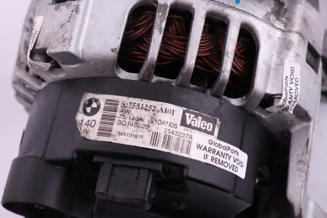 BMW X5 E53 3.0i Gasolina M54 Alternador Valeo 140A - SKU 7551252 - Número de pieza 7551252