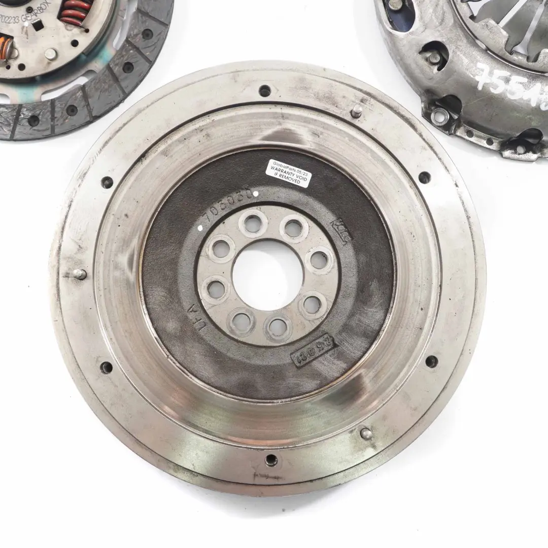 Kit D'embrayage à Double Volant D'inertie pour Mini Cooper S R53 Petrol W11 à propos du numéro de pièce 7551384 Mini Cooper S R53 Petrol W11 Kit D'embrayage à Double Volant D'inertie - SKU 7551384-1 - Numéro de pièce 7551384