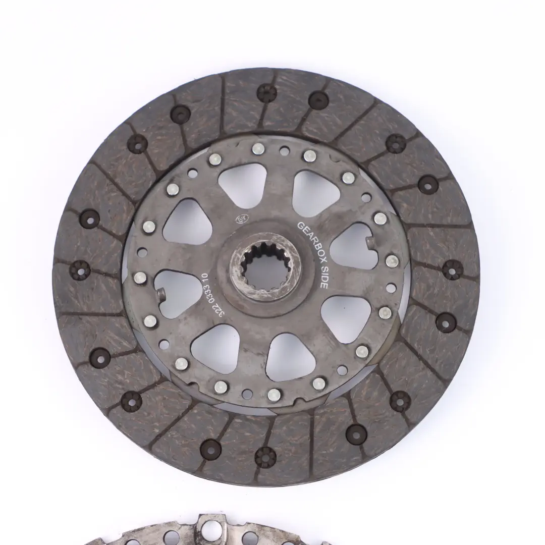 Clutch Disc Pressure Plate Kit D=215mm to Mini Cooper S R53 Petrol W11 with Part number 7551384 Mini Cooper S R53 Petrol W11 Clutch Disc Pressure Plate Kit D=215mm - SKU 7551384-2 - Part number 7551384