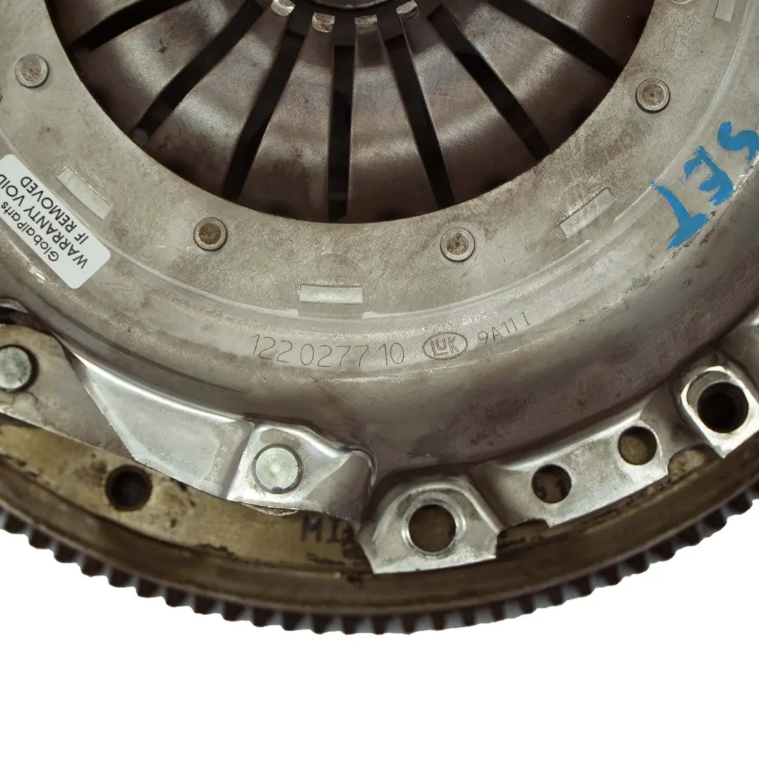 Benzin W11 Zweimassenschwungrad für BMW Mini Cooper S R53 mit Teilenummer 7551384 BMW Mini Cooper S R53 Benzin W11 Zweimassenschwungrad - SKU 7551384 - Teilenummer 7551384