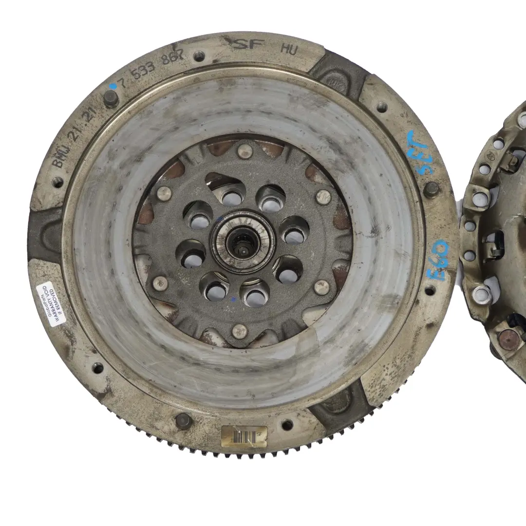 BMW E46 320i 325i E60 520i 525i Petrol M54 Dual Twin Mass Flywheel Kit - SKU 7551576 - Part number 7551576