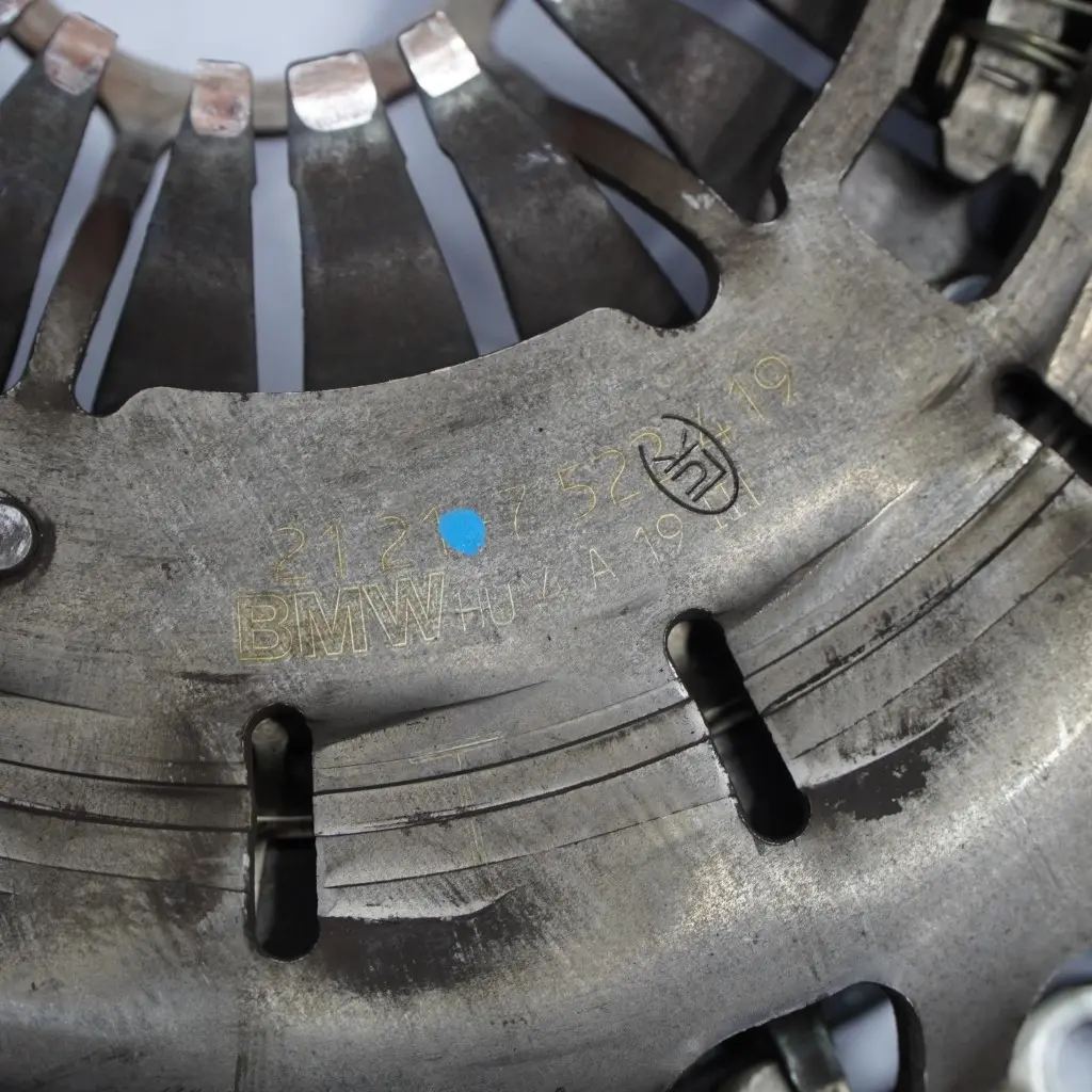 M54 Dual Twin Mass Flywheel Kit to BMW E46 320i 325i E60 520i 525i Petrol with Part number 7551576 BMW E46 320i 325i E60 520i 525i Petrol M54 Dual Twin Mass Flywheel Kit - SKU 7551576 - Part number 7551576