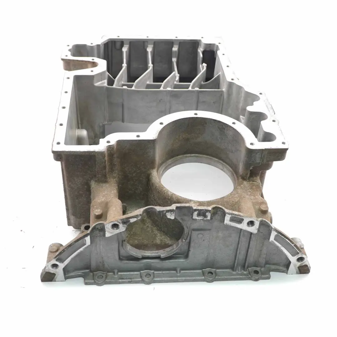 4.8i N62N Motore a benzina Coppa olio superiore Parte per BMW X5 E70 con numero di parte 7551627 BMW X5 E70 4.8i N62N Motore a benzina Coppa olio superiore Parte - SKU 7551627 - Numero di parte 7551627