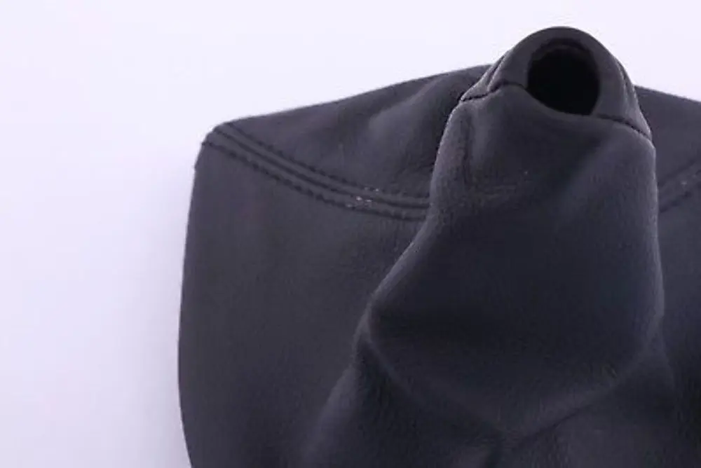 Leather Gear Cover Lever Schwarz 2511 to BMW 5 Series E60 E61 with Part number 7552512 BMW 5 Series E60 E61 Leather Gear Cover Lever Schwarz 2511 - SKU 7552512-1 - Part number 7552512