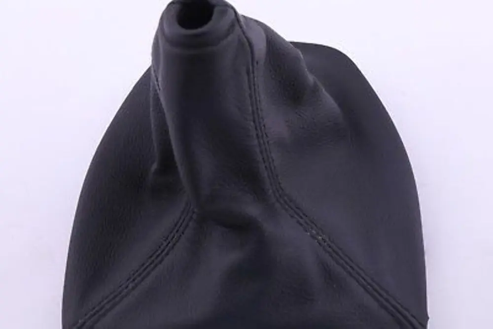 Leather Gear Cover Lever Schwarz 2511 to BMW 5 Series E60 E61 with Part number 7552512 BMW 5 Series E60 E61 Leather Gear Cover Lever Schwarz 2511 - SKU 7552512-1 - Part number 7552512