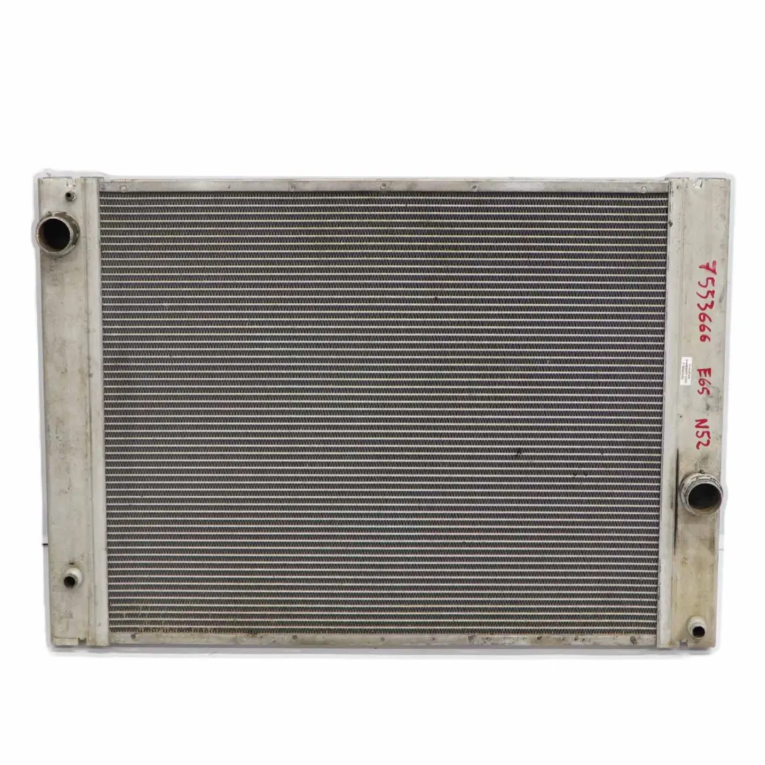 730i N52 Gasolina Agua Refrigerante Radiador Refrigeracion 60772 Nissens para BMW E65 con número de pieza 7553666 BMW E65 730i N52 Gasolina Agua Refrigerante Radiador Refrigeracion 60772 Nissens - SKU 7553666 - Número de pieza 7553666