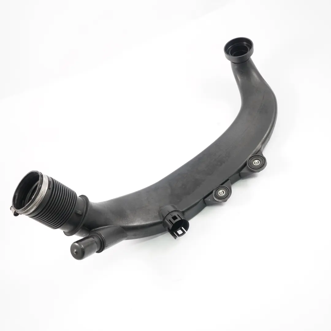 Rura Wąż Powietrza Doładowanego do BMW E82 E88 135i E90 E91 335i o numerze 7556550 BMW E82 E88 135i E90 E91 335i Rura Wąż Powietrza Doładowanego - SKU 7556550 - Numer Części 7556550
