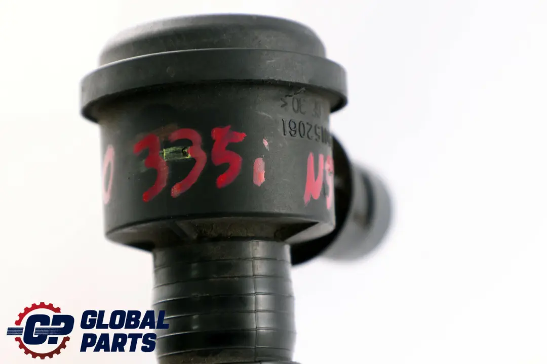 Tubo Manguera Recirculación Aire Turbo para BMW E82 E88 E90 E91 E92 LCI con número de pieza 7556555 BMW E82 E88 E90 E91 E92 LCI Tubo Manguera Recirculación Aire Turbo - SKU 7556555 - Número de pieza 7556555