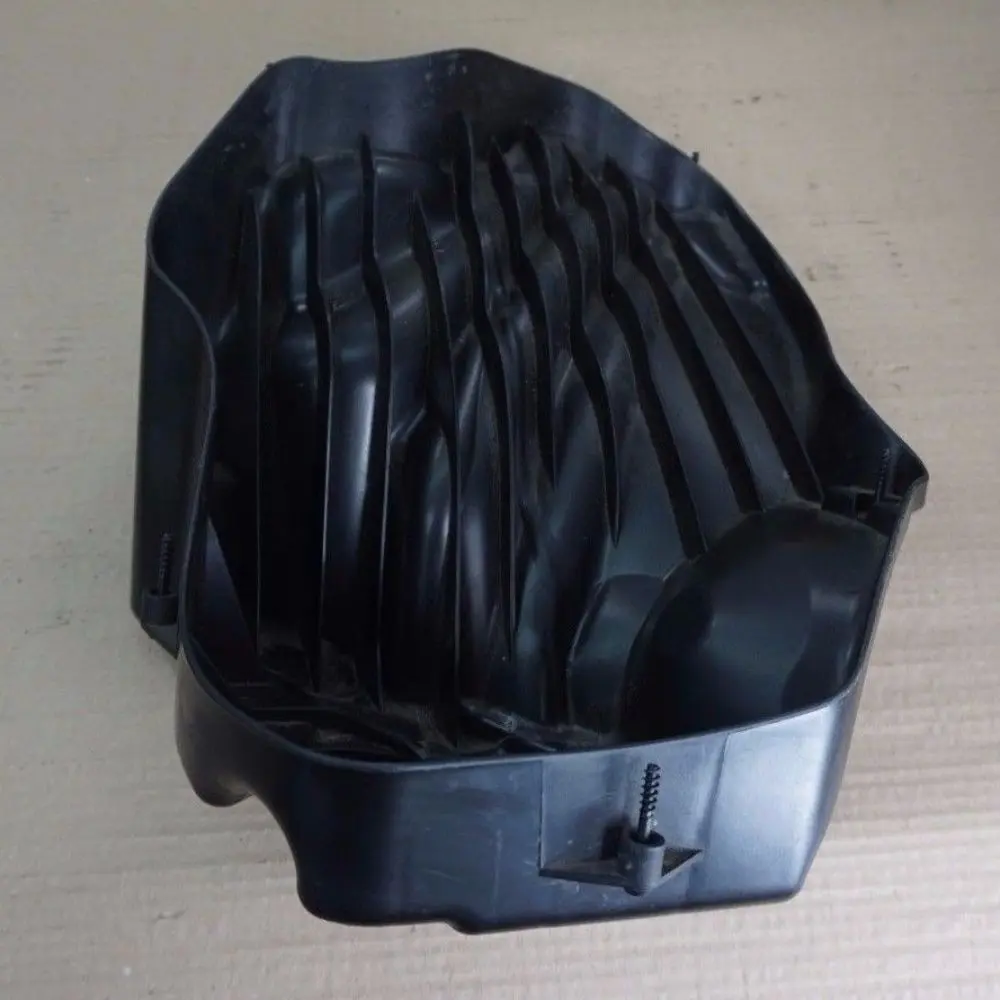 Silenziatore di Aspirazione 754316 per BMW E81 E87 E90 116i 1.6 Aria con numero di parte 7557174 BMW E81 E87 E90 116i 1.6 Aria Silenziatore di Aspirazione 754316 - SKU 7557174 - Numero di parte 7557174