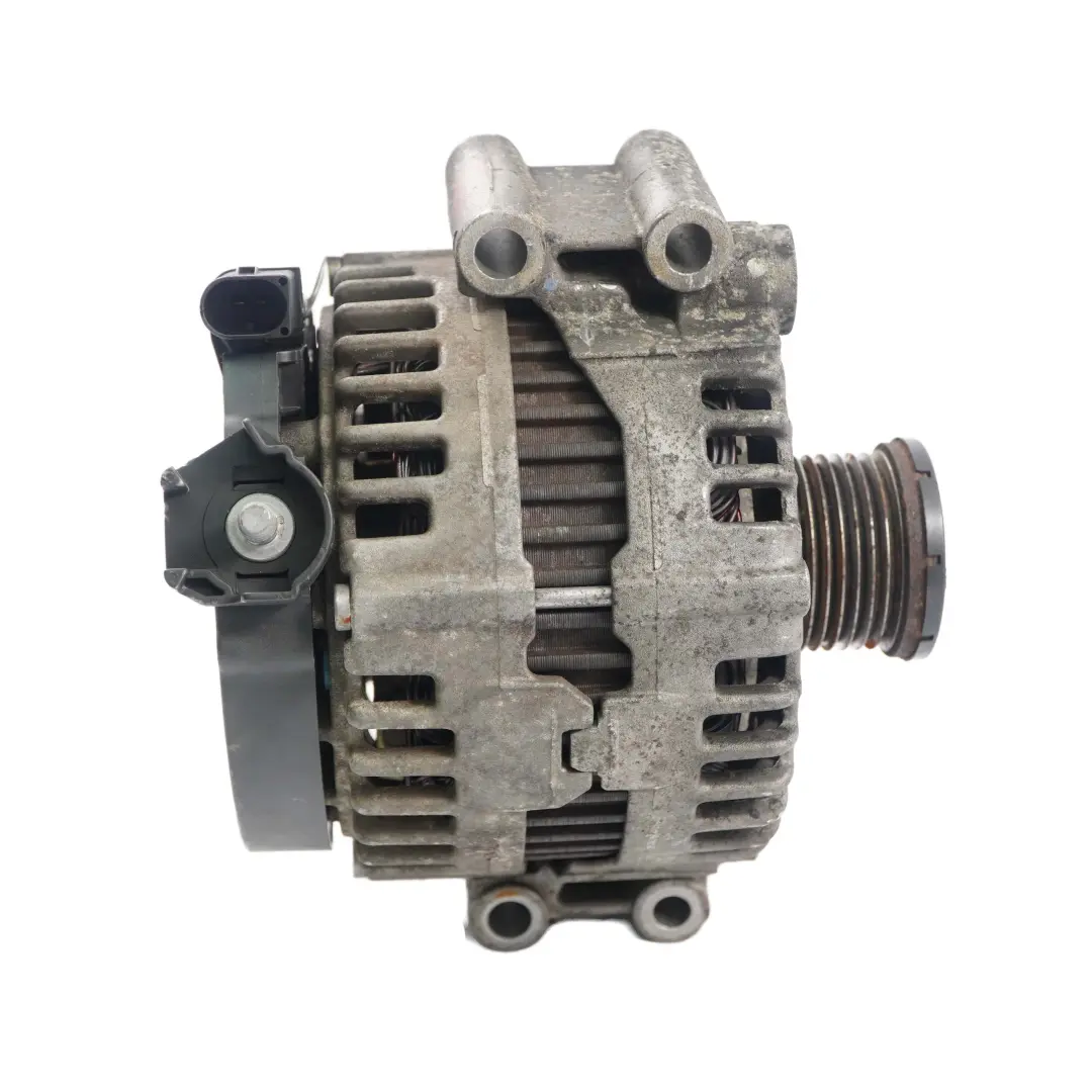 N54 135i 335i Alternatore Generatore 180A per BMW E82 E90 E91 E92 con numero di parte 7558220 BMW E82 E90 E91 E92 N54 135i 335i Alternatore Generatore 180A - SKU 7558220 - Numero di parte 7558220