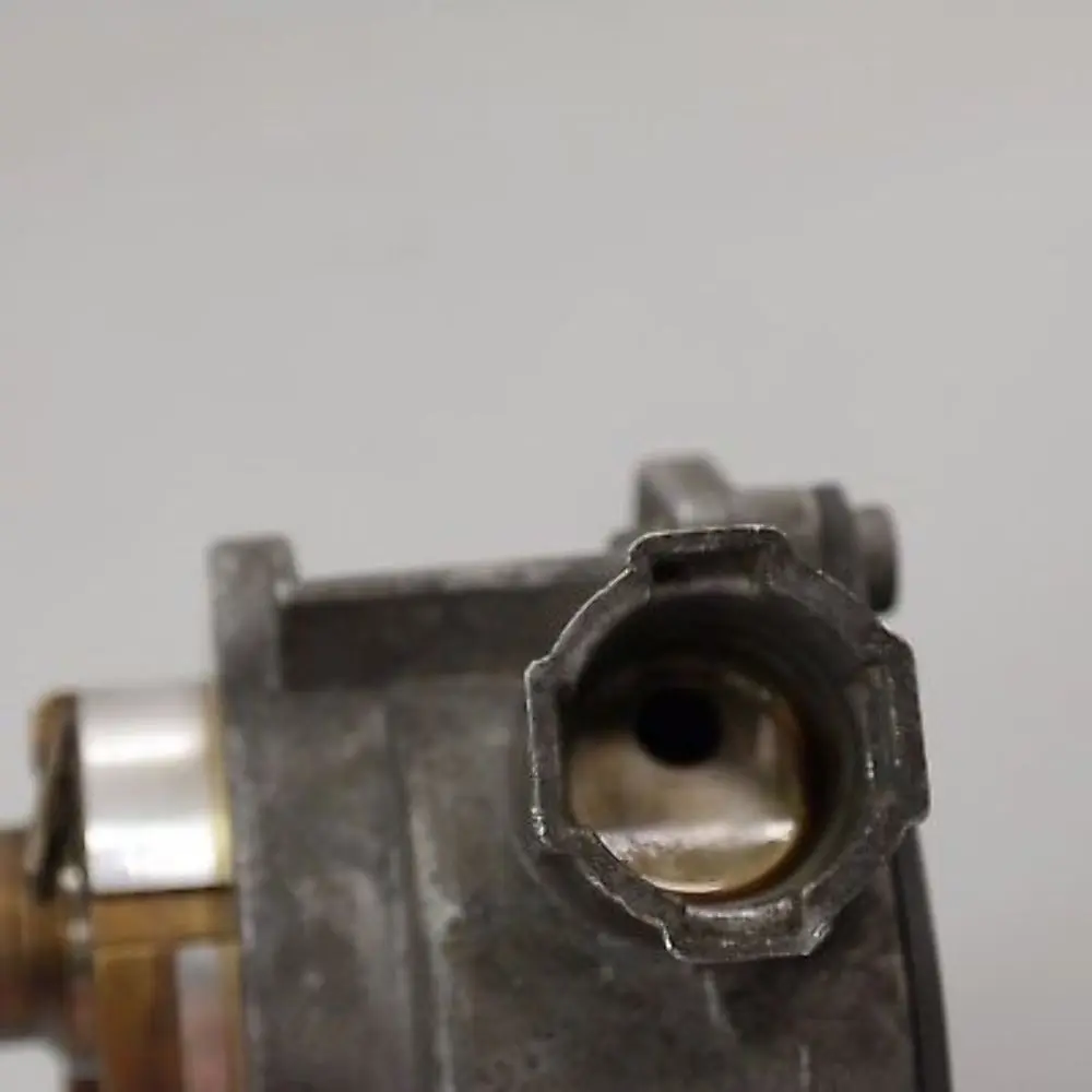 Benzin N52N Unterdruckpumpe für BMW 1 3 5 E60 LCI E70 E81 E90 E91 F01 F10 mit Teilenummer 7558344 BMW 1 3 5 E60 LCI E70 E81 E90 E91 F01 F10 Benzin N52N Unterdruckpumpe - SKU 7558344 - Teilenummer 7558344