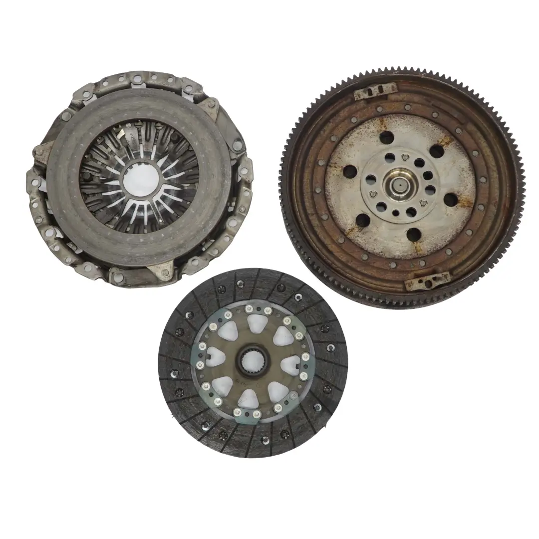 Benzina N53 Volano Doppia Massa per BMW E60 E61 E90 E91 E92 325i 525i con numero di parte 7559529 BMW E60 E61 E90 E91 E92 325i 525i Benzina N53 Volano Doppia Massa - SKU 7559529 - Numero di parte 7559529