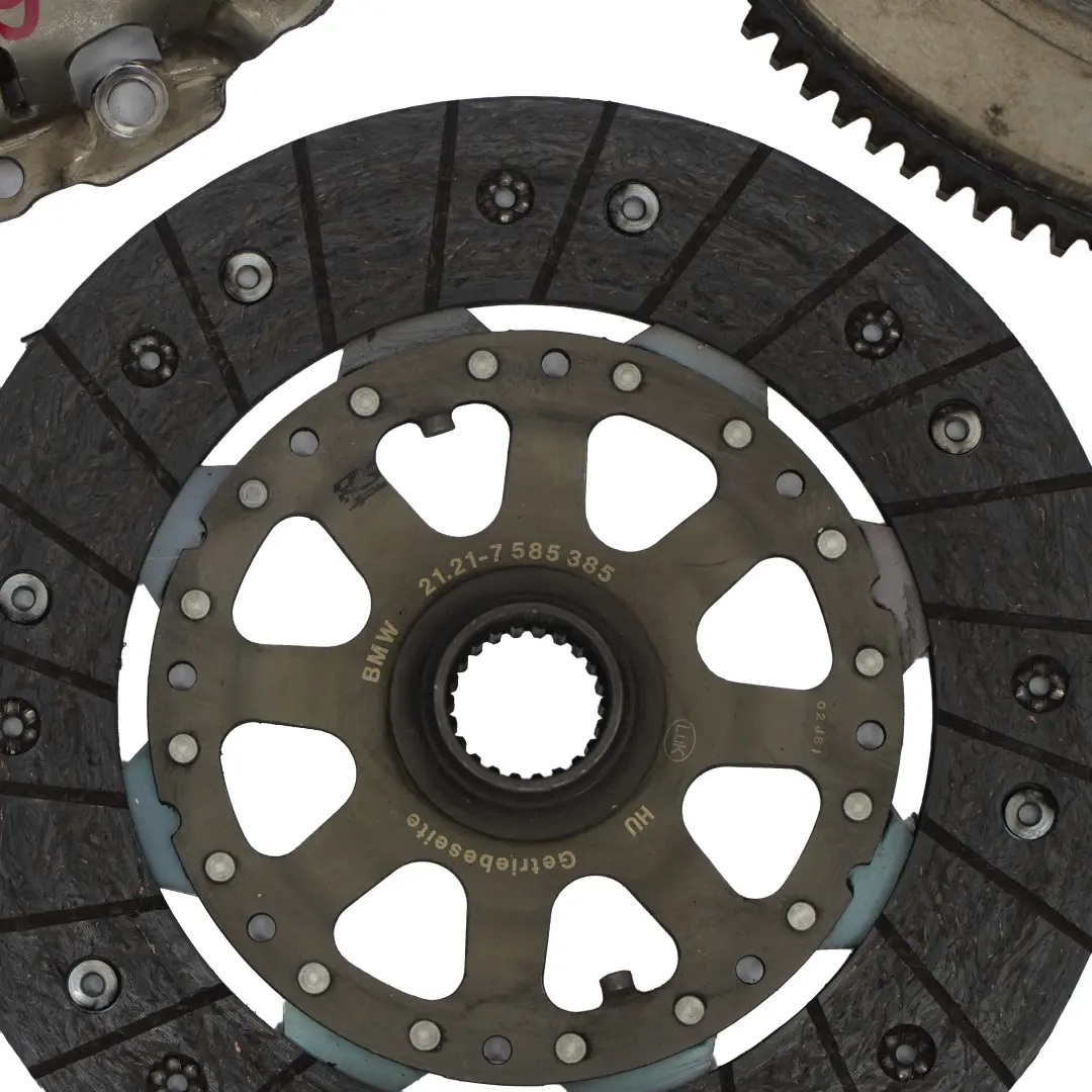 N53 Dual Twin Mass Flywheel Clutch Kit to BMW 3 5 Series E60 E61 E90 E91 325i 525i with Part number 7559529 BMW 3 5 Series E60 E61 E90 E91 325i 525i N53 Dual Twin Mass Flywheel Clutch Kit - SKU 7559529 - Part number 7559529