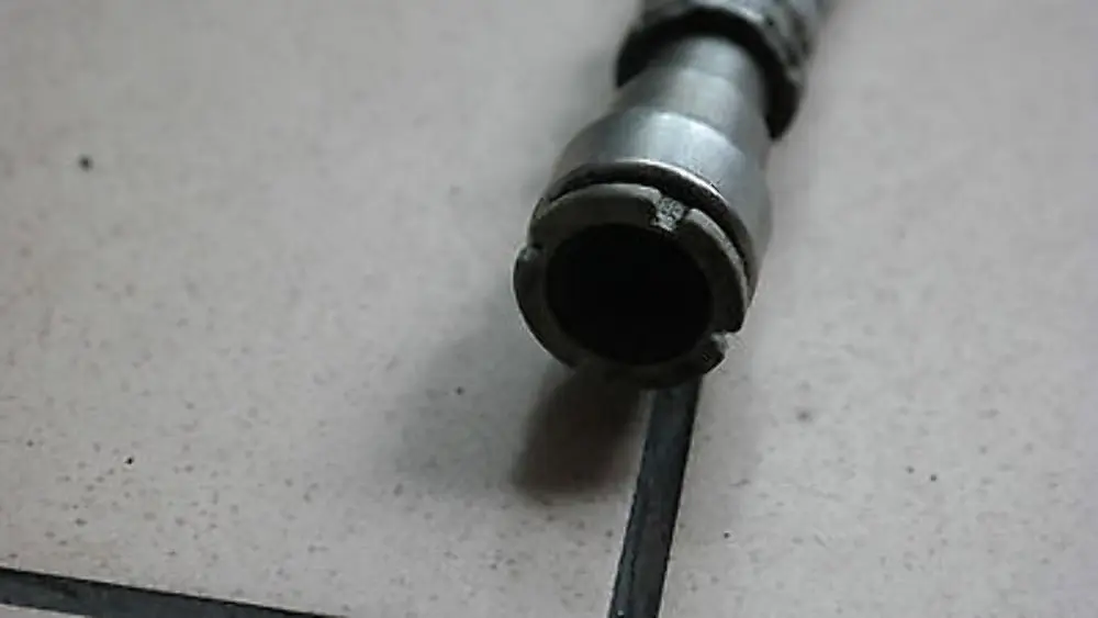 3er E82 E90 E91 E92 N46 Ölkühlerleitung Vorlauf 1722 für BMW 1 mit Teilenummer 17227559847 BMW 1 3er E82 E90 E91 E92 N46 Ölkühlerleitung Vorlauf 1722 - SKU 7559847 - Teilenummer 17227559847