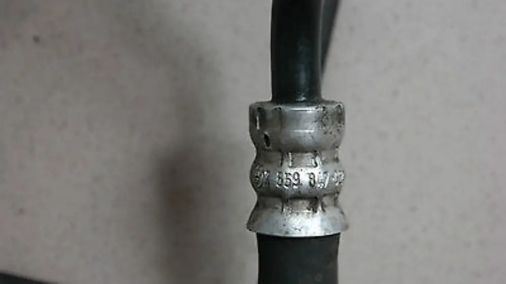 3er E82 E90 E91 E92 N46 Ölkühlerleitung Vorlauf 1722 für BMW 1 mit Teilenummer 17227559847 BMW 1 3er E82 E90 E91 E92 N46 Ölkühlerleitung Vorlauf 1722 - SKU 7559847 - Teilenummer 17227559847