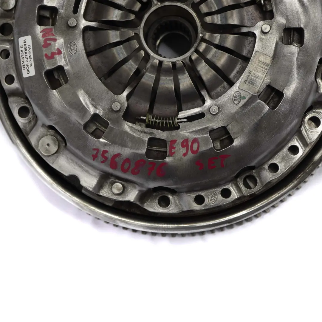Essence N43 Deux Masse D'Inertie Embrayage pour BMW E87 LCI E90 E91 à propos du numéro de pièce 7560876 BMW E87 LCI E90 E91 Essence N43 Deux Masse D'Inertie Embrayage - SKU 7560876 - Numéro de pièce 7560876