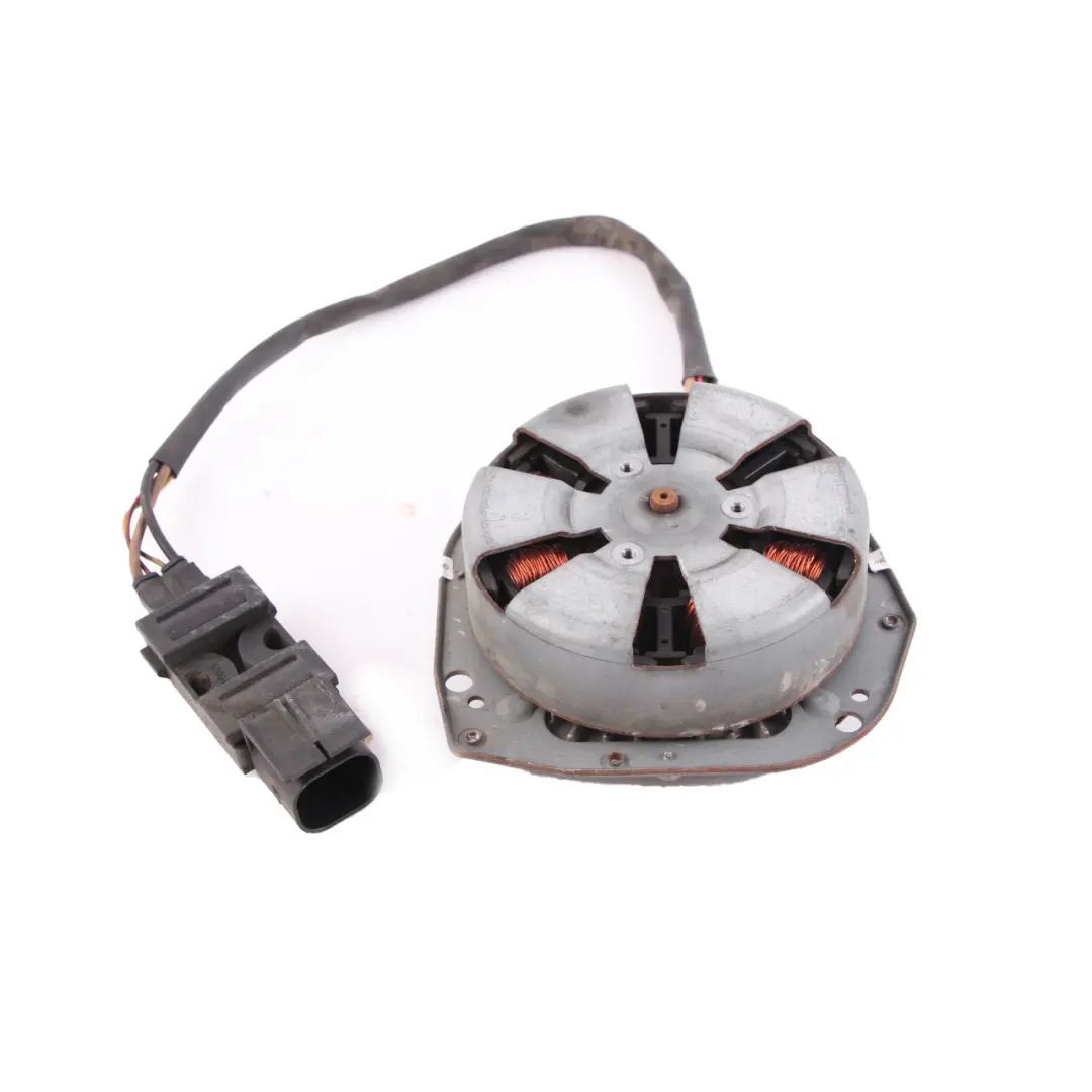 Radiator Cooling Fan Motor to BMW 1 3 E87 E90 118d 120d 320d 325d Diesel Engine with Part number 7561713 BMW 1 3 E87 E90 118d 120d 320d 325d Diesel Engine Radiator Cooling Fan Motor - SKU 7561713-1 - Part number 7561713