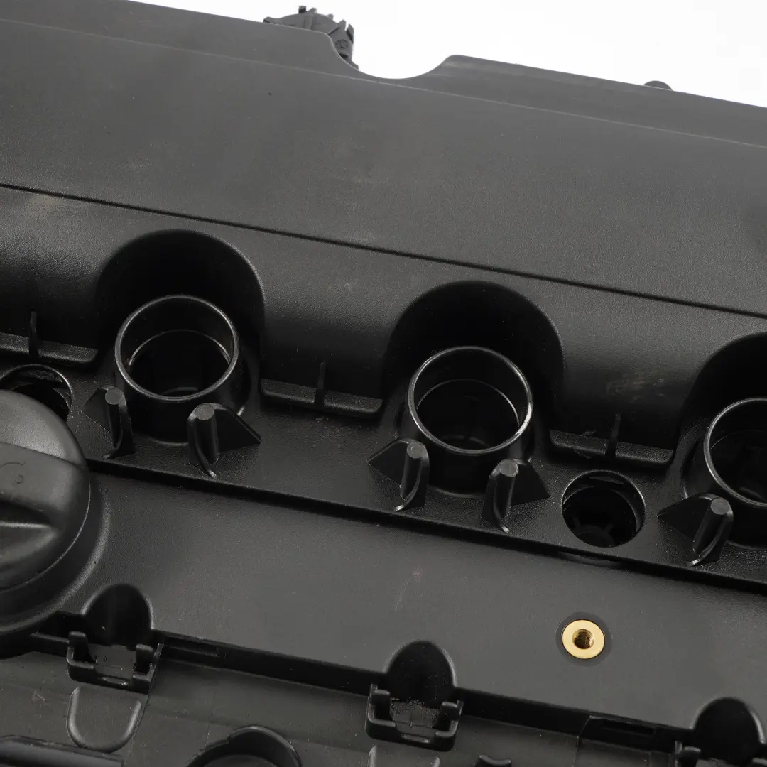 Essence N14 Moteur Capot de Culasse pour Mini Cooper S R55 R56 à propos du numéro de pièce 7561714 Mini Cooper S R55 R56 Essence N14 Moteur Capot de Culasse - SKU 7561714-1 - Numéro de pièce 7561714