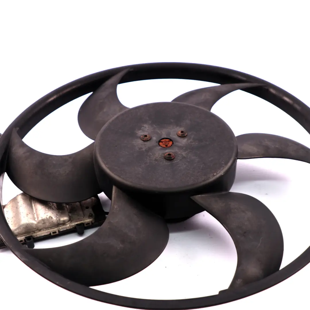 Benzina Radiatore Ventola Motore Ventilatore Pressione 6922670 per BMW E46 con numero di parte 7561757 BMW E46 Benzina Radiatore Ventola Motore Ventilatore Pressione 6922670 - SKU 7561757-1 - Numero di parte 7561757