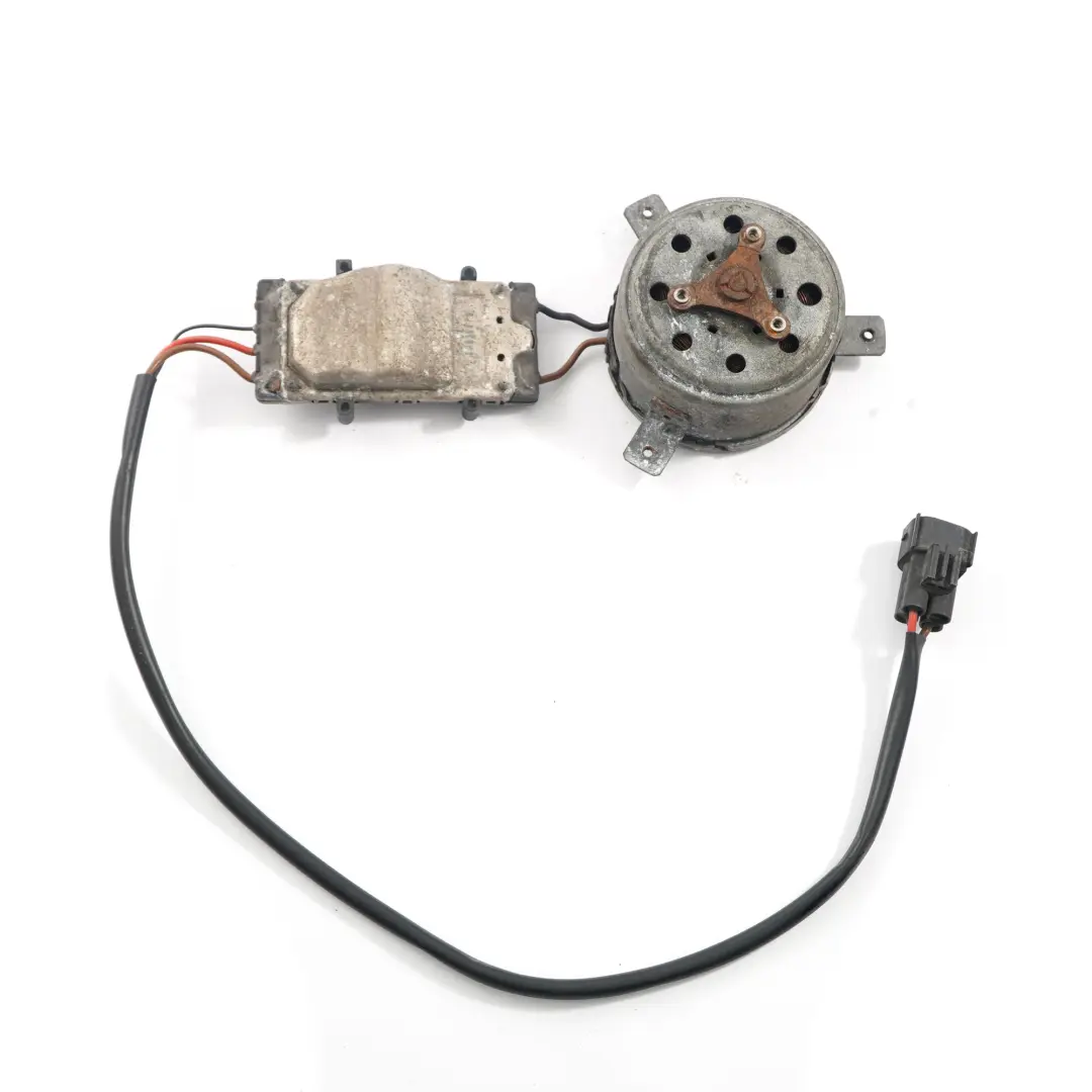 N43 N46 Wentylator Silnik Wiatraka do BMW E81 E87 E90 o numerze 7563259 BMW E81 E87 E90 N43 N46 Wentylator Silnik Wiatraka - SKU 7563259-13 - Numer Części 7563259