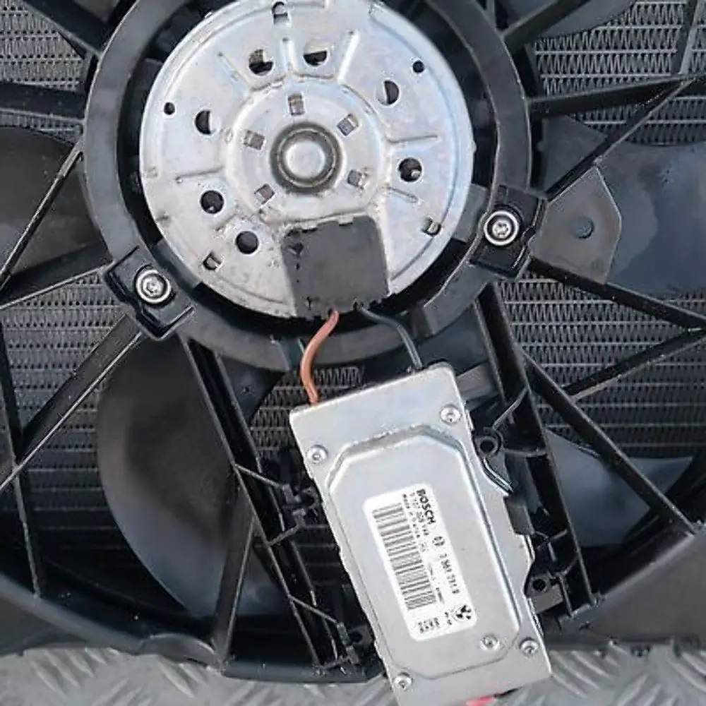 BMW E81 E87 E90 E91 Essence N43 Linceul Avec Ventilateur 7563259 - SKU 7563259-1 - Numéro de pièce 17427563259