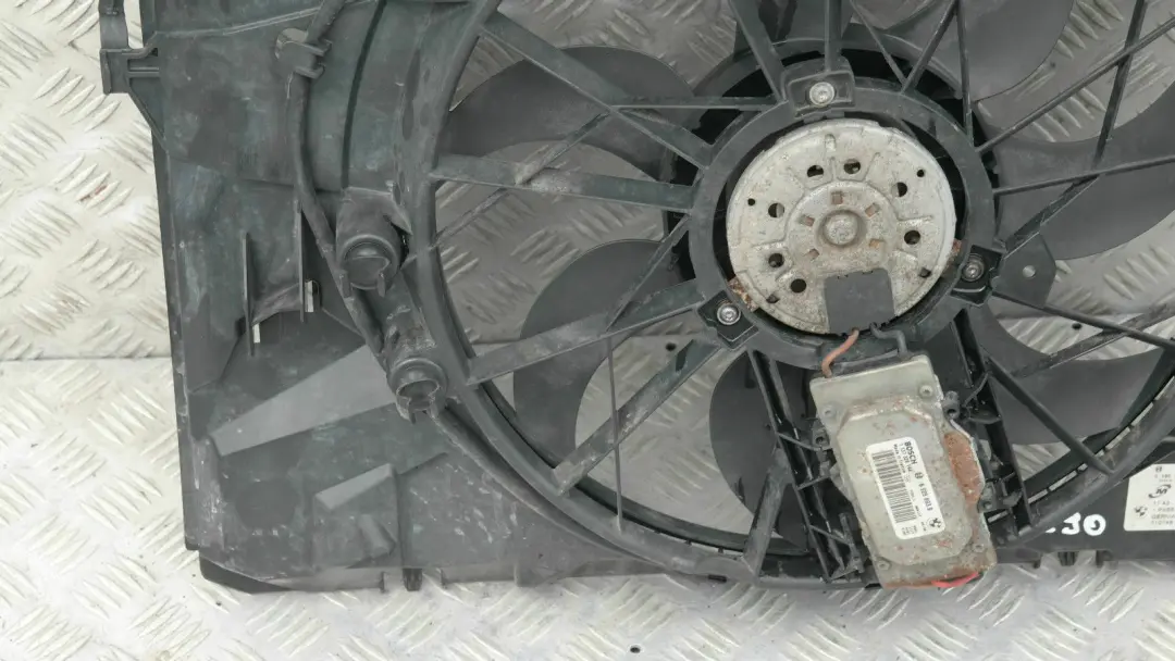 Benzina Struttura Ventola Con 300 per BMW X1 E81 E84 E87 E90 E91 E92 E93 con numero di parte 7563259 BMW X1 E81 E84 E87 E90 E91 E92 E93 Benzina Struttura Ventola Con 300 - SKU 7563259-4 - Numero di parte 7563259