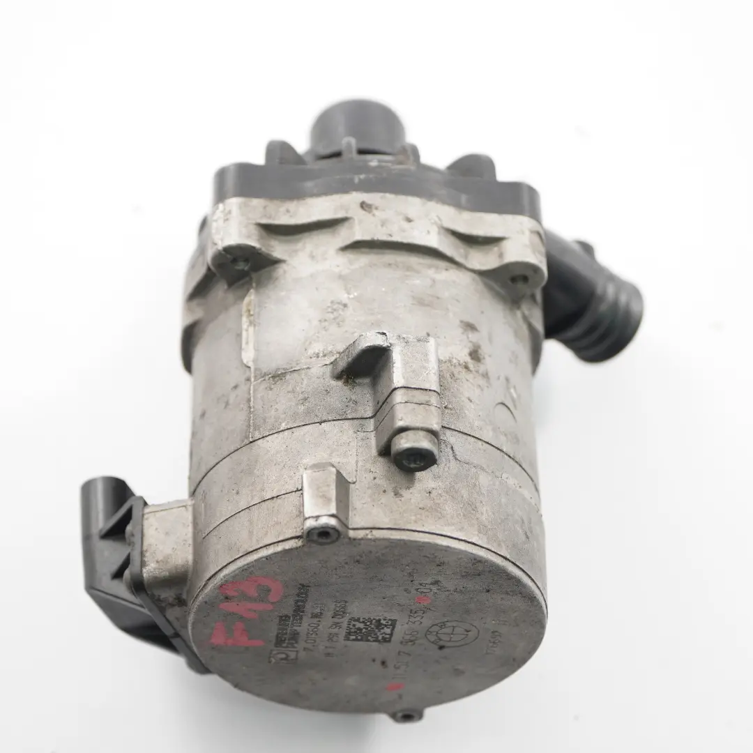 N63 N63N X5 E70 S63 Pompe eau refroidissement auxiliaire pour BMW F10 F11 F13 à propos du numéro de pièce 7566335 BMW F10 F11 F13 N63 N63N X5 E70 S63 Pompe eau refroidissement auxiliaire - SKU 7566335 - Numéro de pièce 7566335