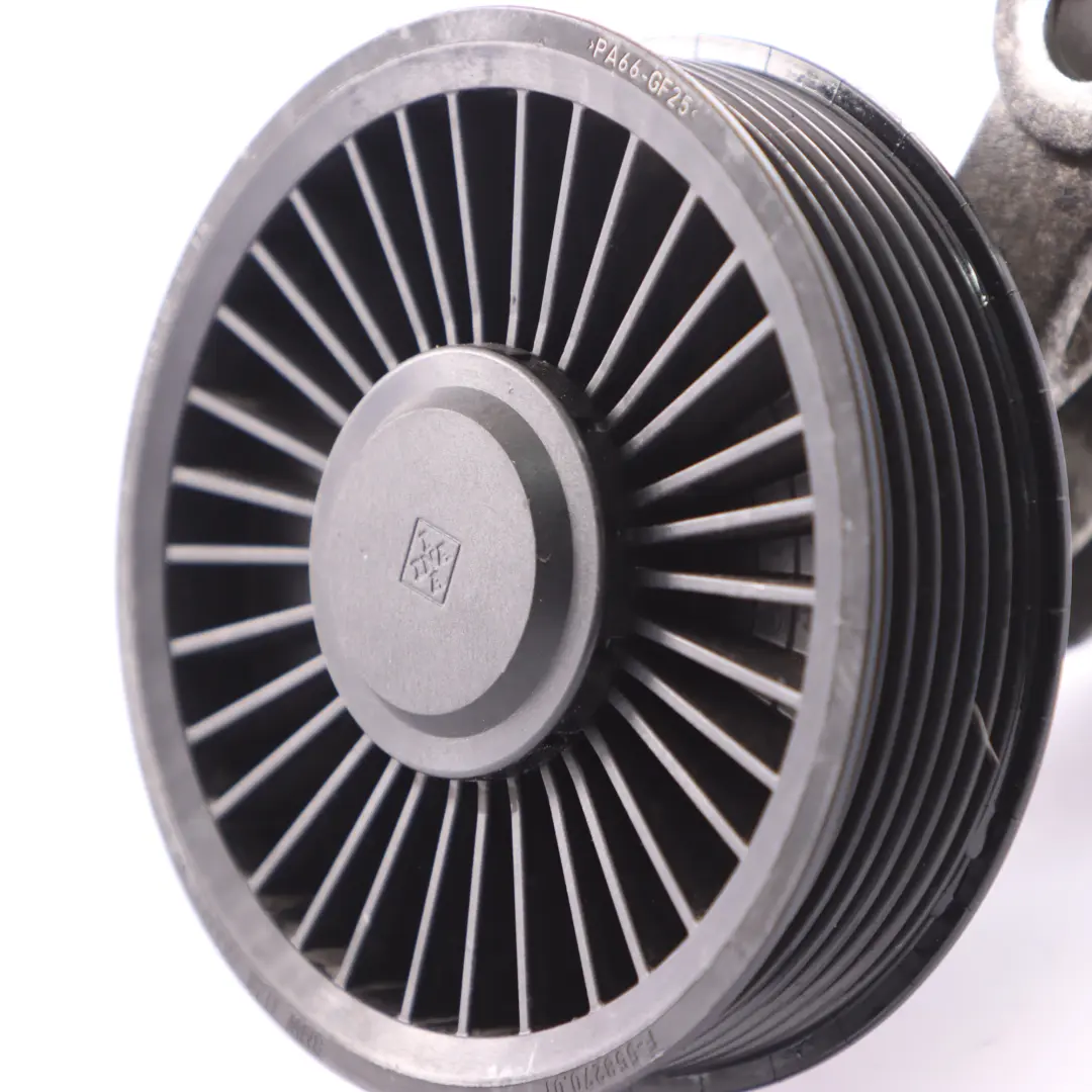 Benzina N63 Alternatore Pompa Acqua Cinghia Puleggia Staffa per BMW F10 F12 con numero di parte 8699873 BMW F10 F12 Benzina N63 Alternatore Pompa Acqua Cinghia Puleggia Staffa - SKU 7567337 - Numero di parte 8699873