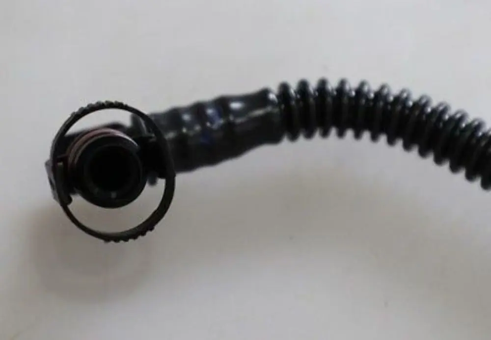 Tanken Tlüftung Leitung 1390 für BMW Z4 E89 mit Teilenummer 7568431 BMW Z4 E89 Tanken Tlüftung Leitung 1390 - SKU 7568431 - Teilenummer 7568431