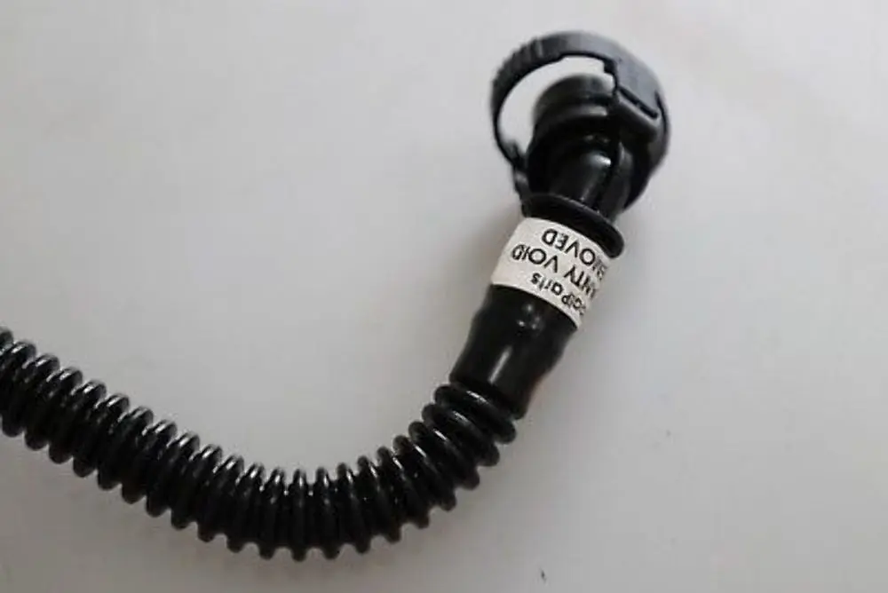 Ligne de respiration du réservoir de carburant BMW Z4 E89 - SKU 7568431 - Numéro de pièce 7568431