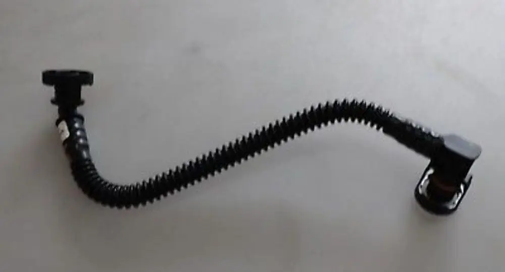 Przewód odpowietrzający zbiornika paliwa do BMW Z4 E89 o numerze 7568431 BMW Z4 E89 Przewód odpowietrzający zbiornika paliwa - SKU 7568431 - Numer Części 7568431