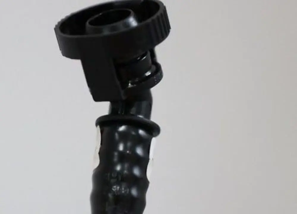 BMW Z4 E89 Tanken Tlüftung Leitung 1390 - SKU 7568431 - Teilenummer 7568431
