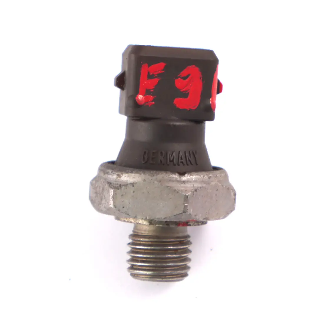 Capteur de pression d'huile BMW E90 E87 F12 F25 F30 Engine Sensor pour à propos du numéro de pièce 7568480 Capteur de pression d'huile BMW E90 E87 F12 F25 F30 Engine Sensor - SKU 7568480 - Numéro de pièce 7568480